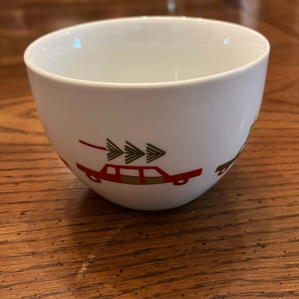 Crate&Barrel‎ holiday nesting bowls